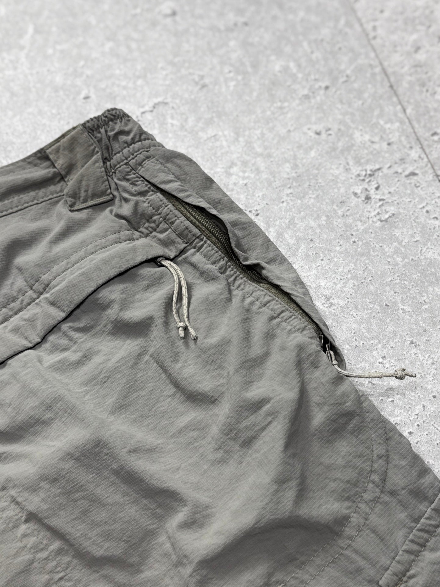 Vintage 2000s Columbia Cargo Utility Trail Shorts (M)