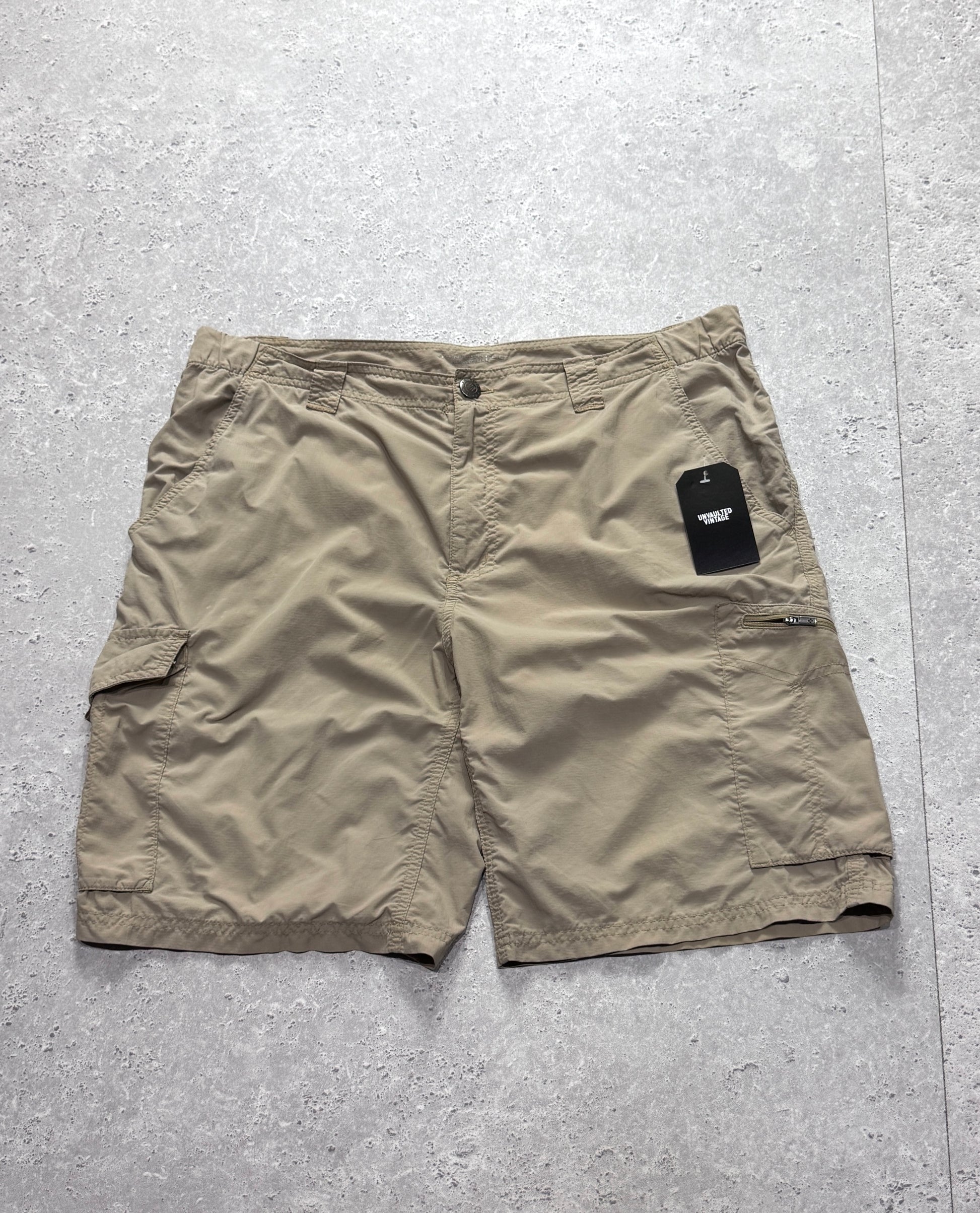 Vintage 2000s Columbia Cargo Utility Trail Shorts (36")
