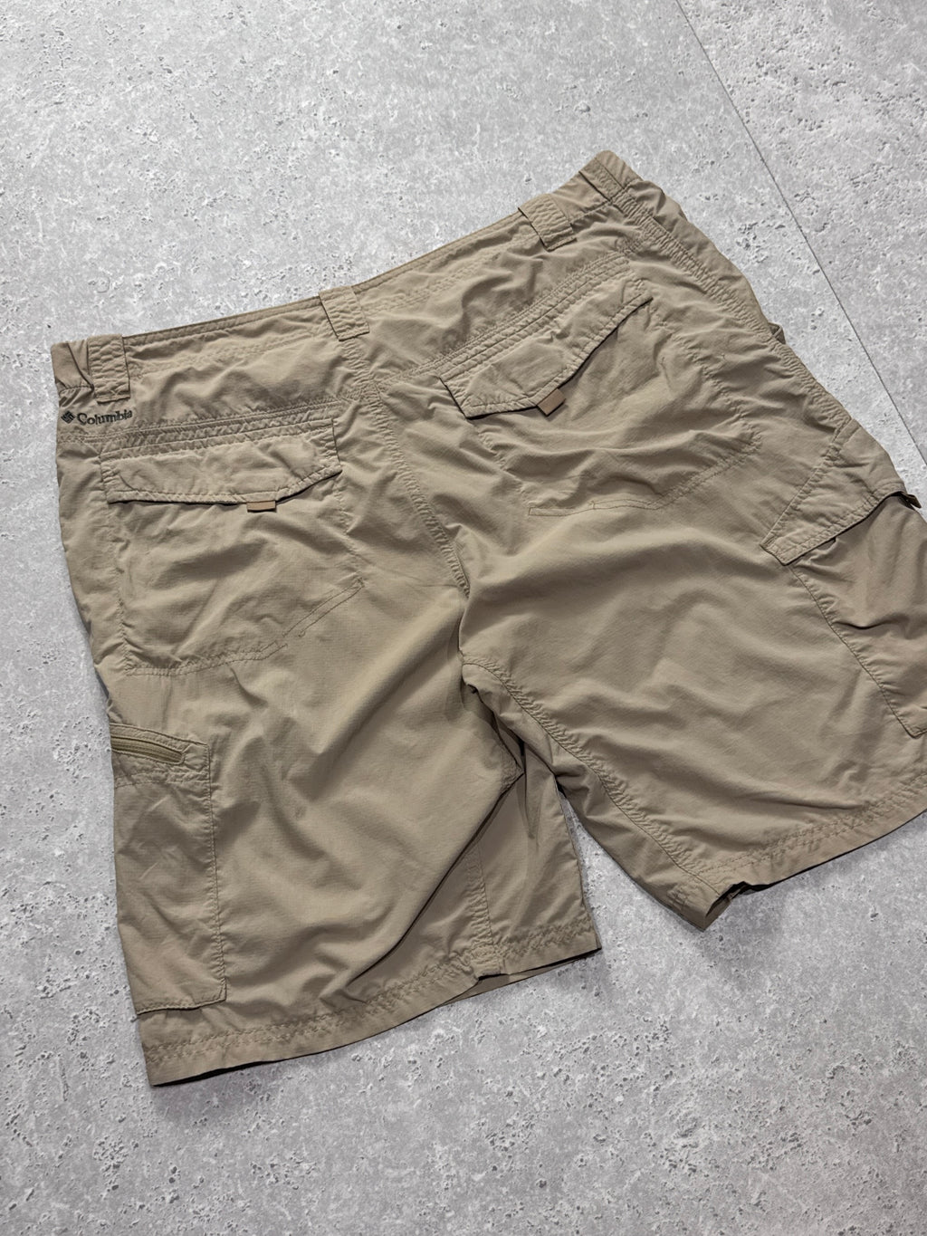Vintage 2000s Columbia Cargo Utility Trail Shorts (36")