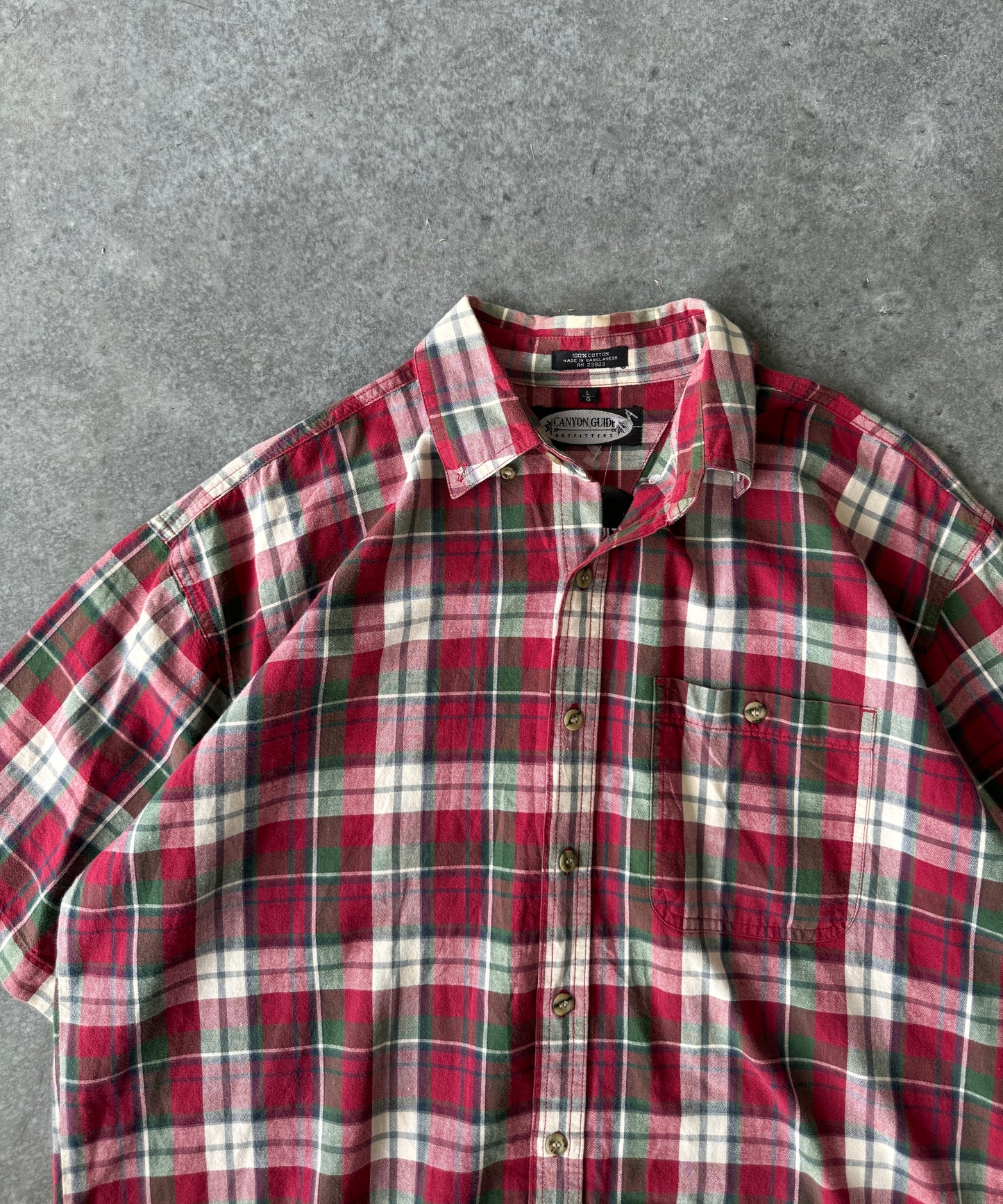 Vintage 00s Button Up Shirt (XL)