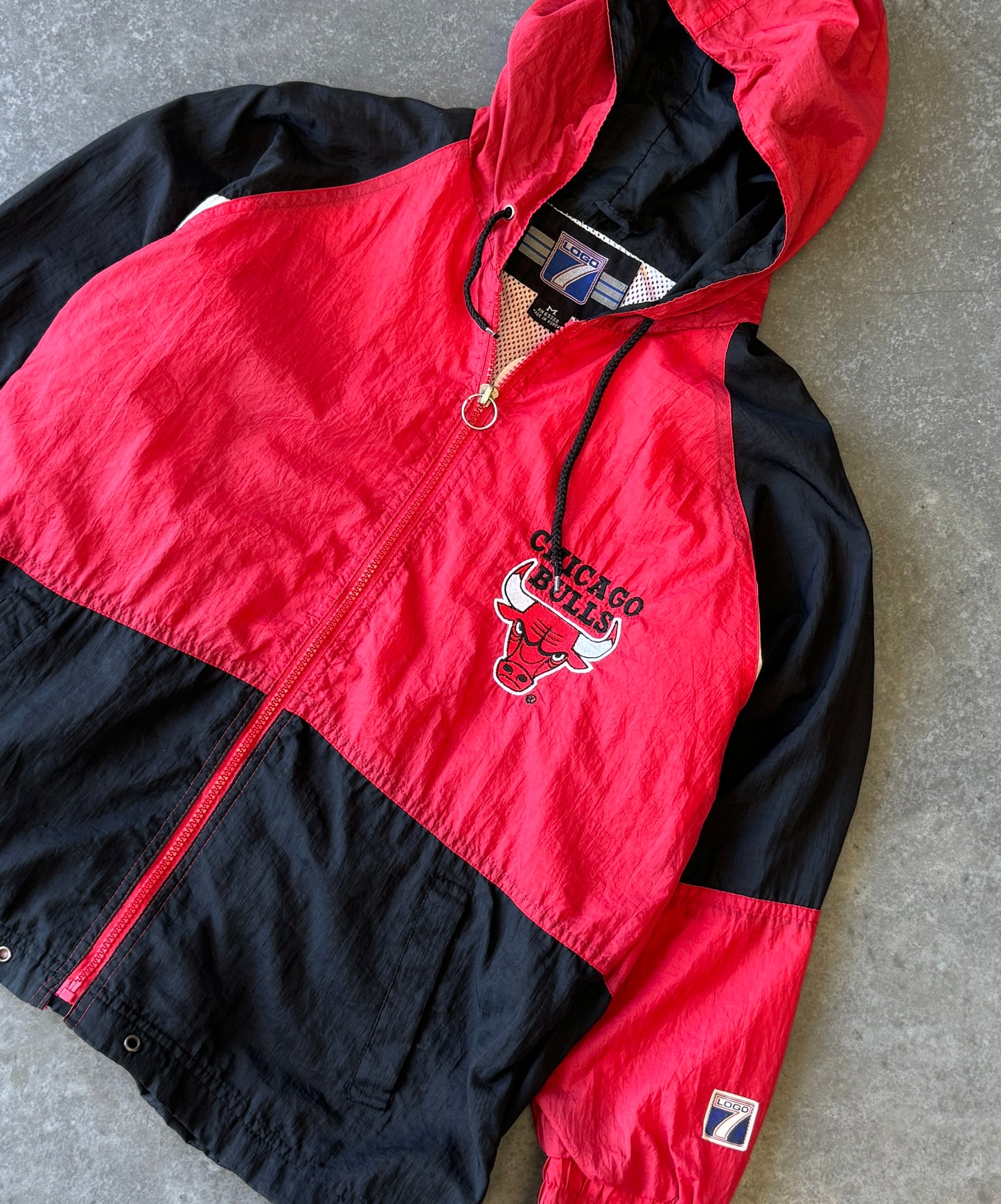 Vintage Chicago Bulls Windbreaker Jacket (M)