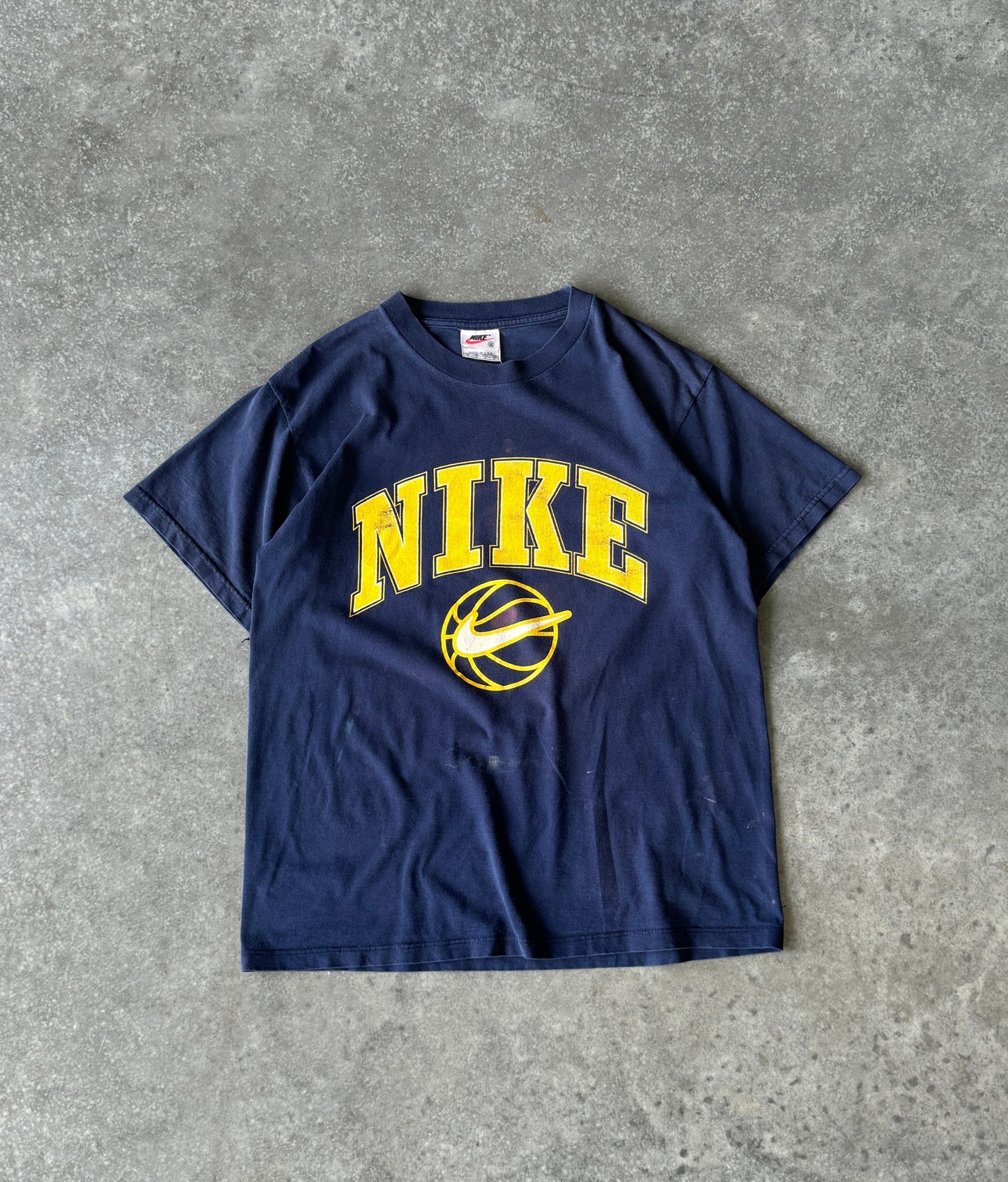 Vintage 90s Nike Spellout Tee (L)
