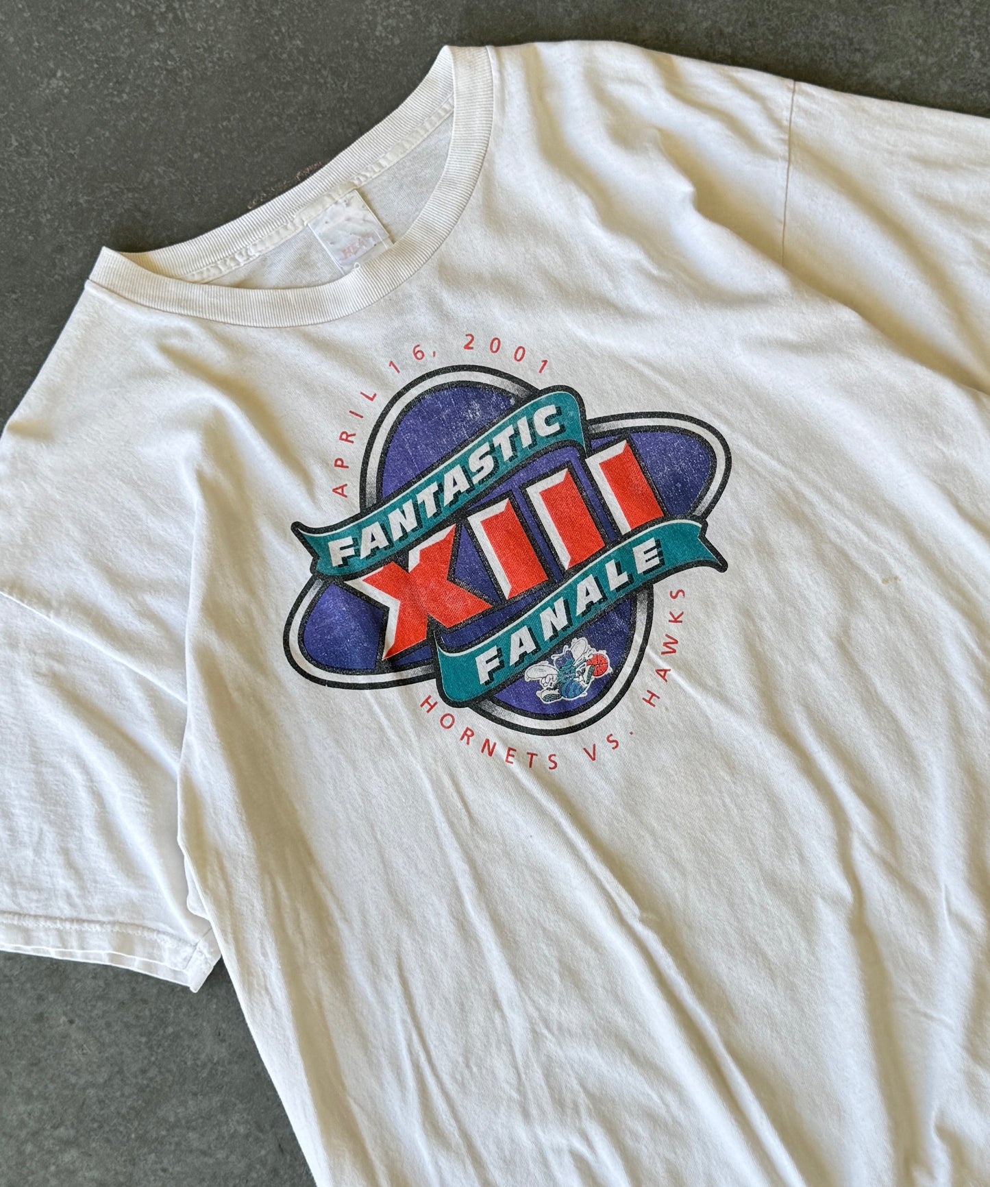 Vintage 00s Charlotte Hornets Tee (XL)